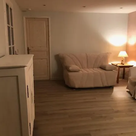 Maison Aux Volets Bleus Appartamento