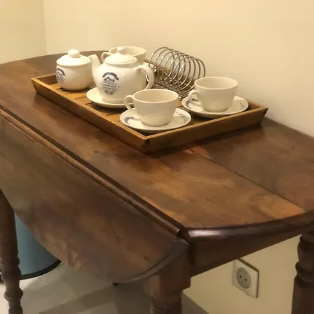 Maison Aux Volets Bleus Appartamento